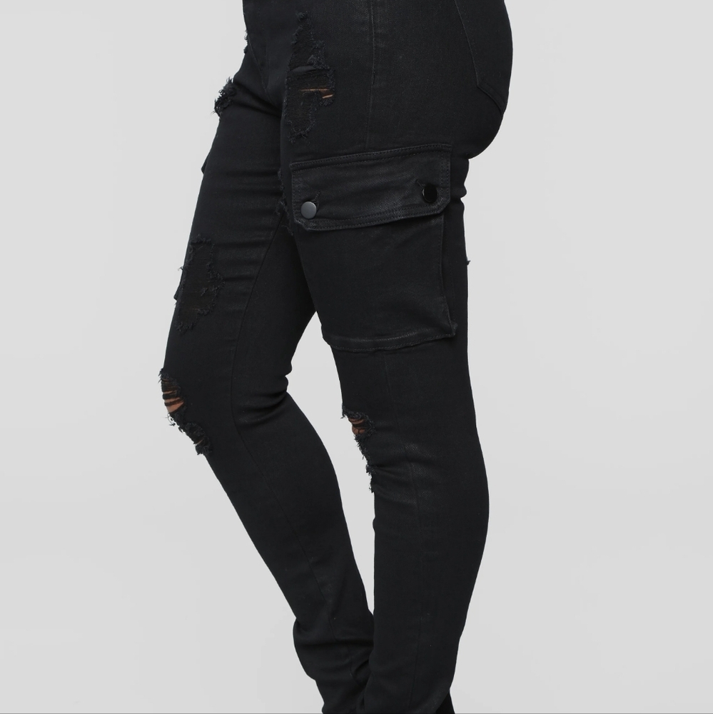 NWT Fashion Nova Black Distressed Cargo Jeans | High Waist Skinny | Edgy Street - Picture 5 of 6